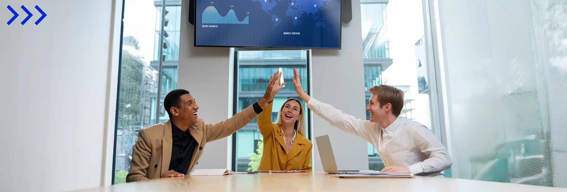 Cloud BI Explained: Real-Time Insights, Top Tools & Outsourcing Tips